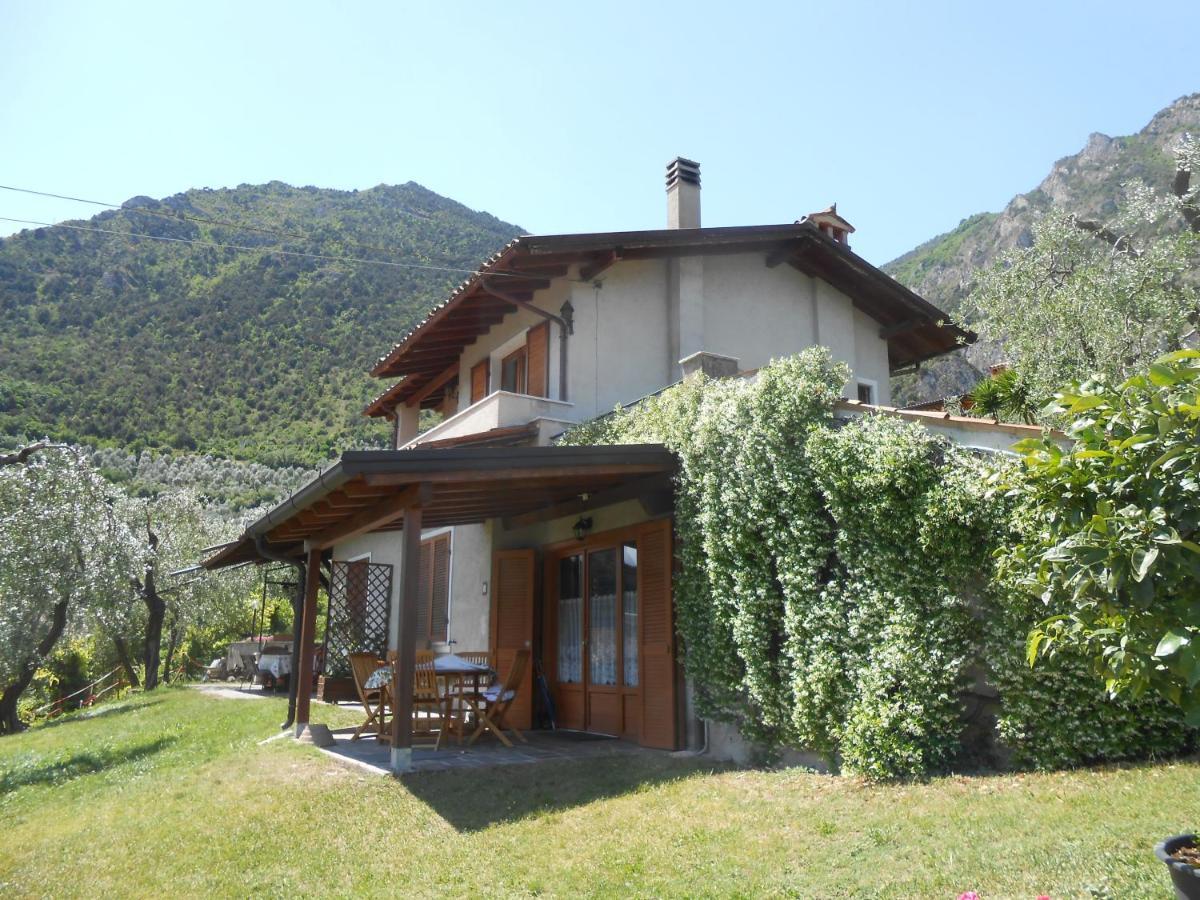 Appartamenti Helios Limone sul Garda Exterior foto