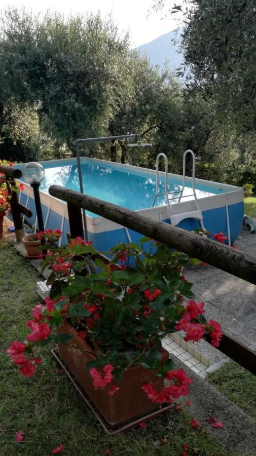 Appartamenti Helios Limone sul Garda Exterior foto