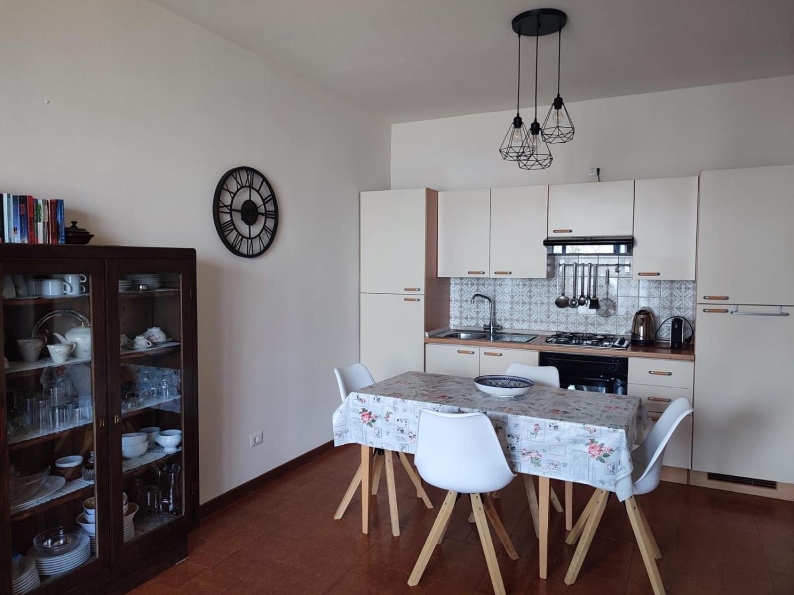 Appartamenti Helios Limone sul Garda Zimmer foto