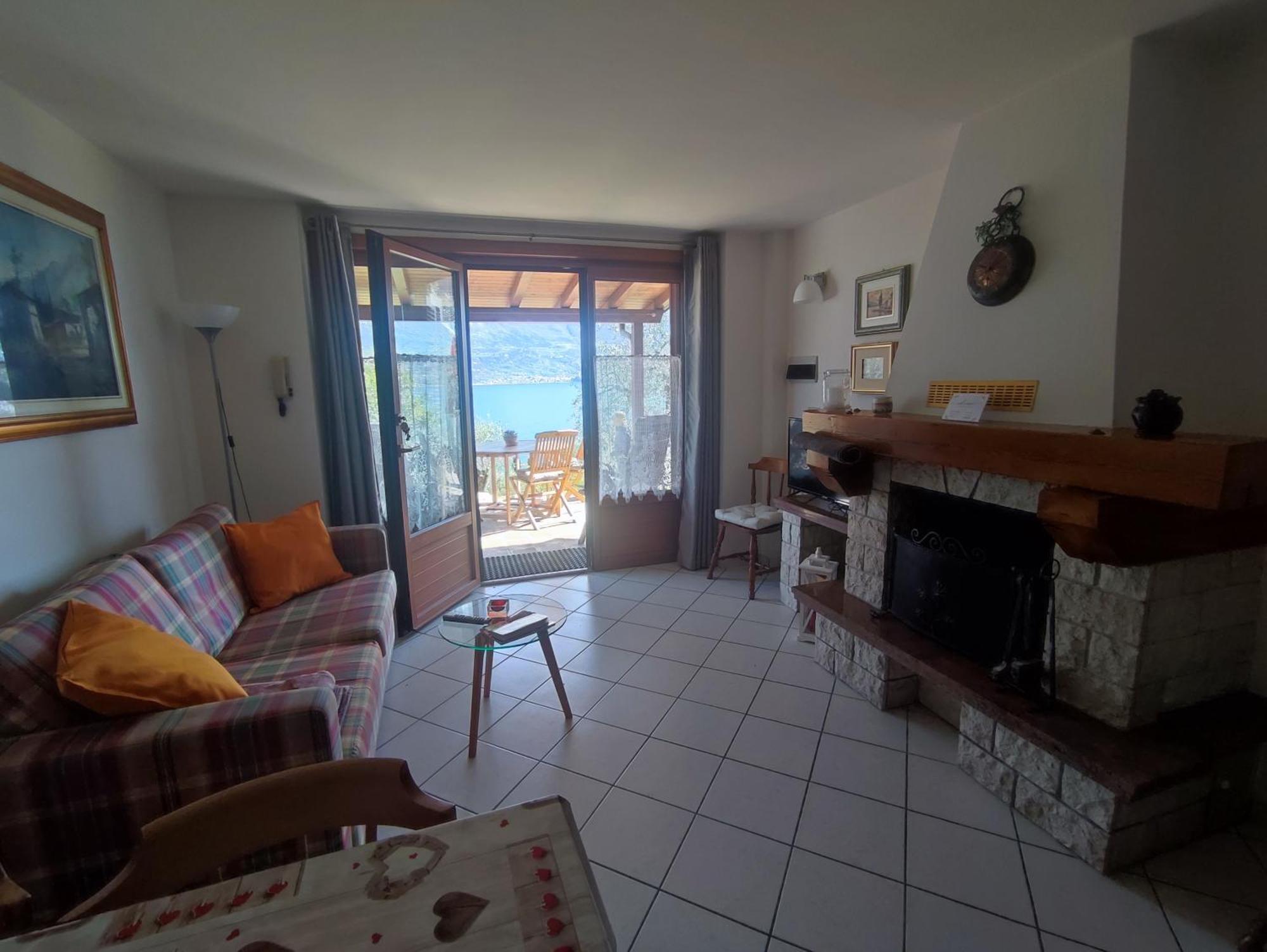 Appartamenti Helios Limone sul Garda Exterior foto
