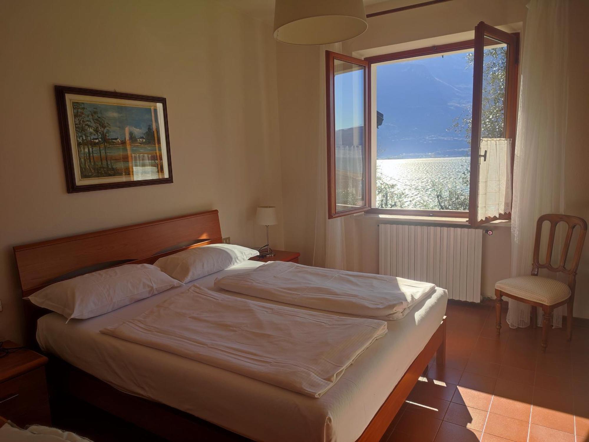 Appartamenti Helios Limone sul Garda Exterior foto