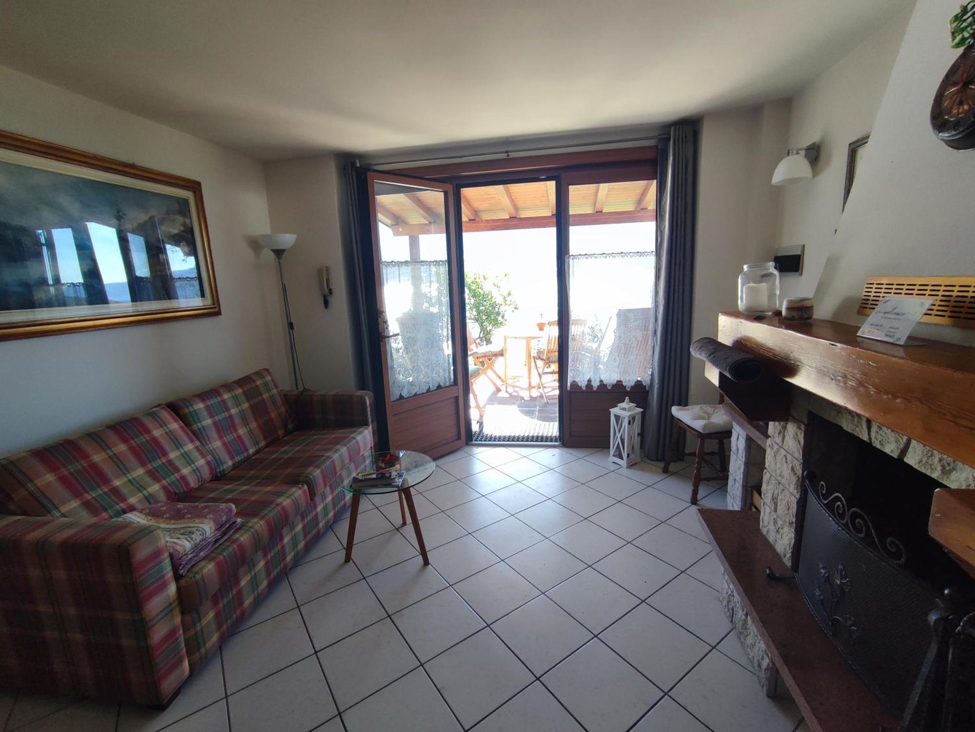 Appartamenti Helios Limone sul Garda Exterior foto
